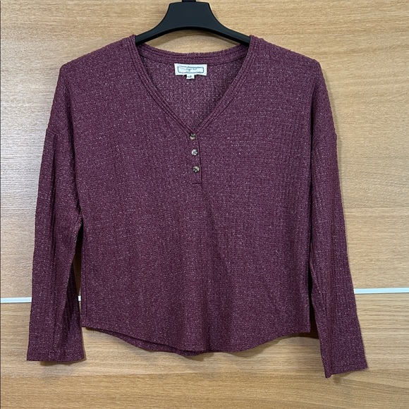 Hippie Rose women’s Sz M Maroon v neck waffle knit pullover long sleeve top - Picture 1 of 4